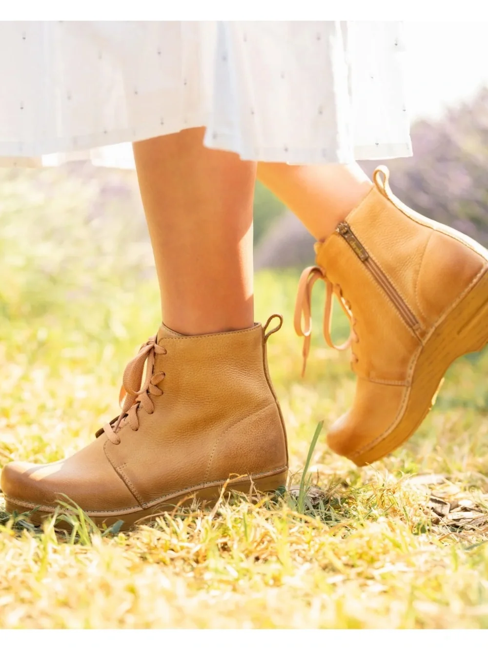 NWOB Dansko Sigourney Honey Distresses Boot Size 40